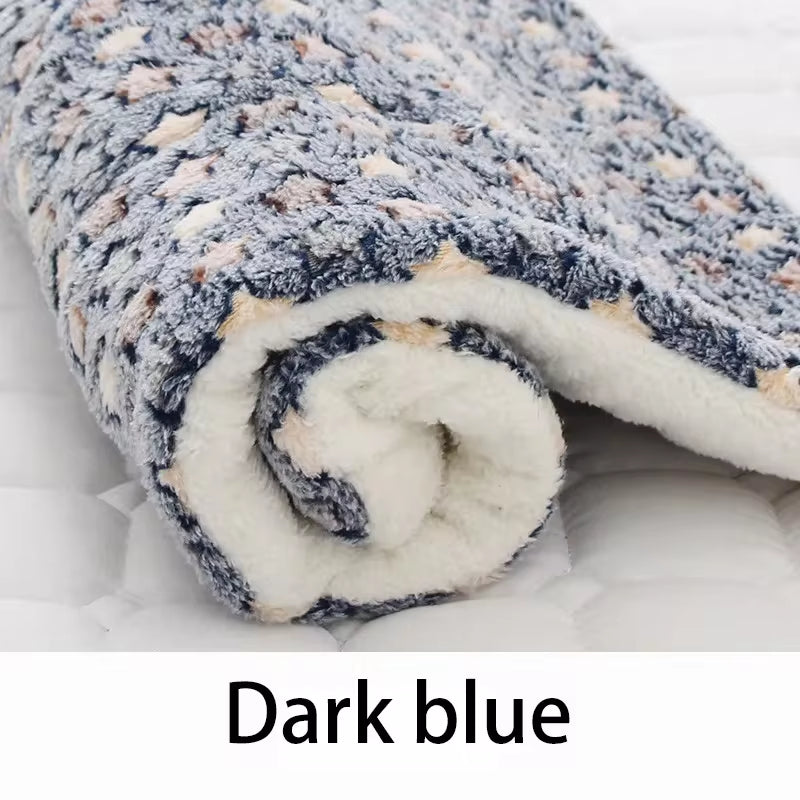 Flannel Pet Sleeping Mat - Cozy Dog Bed and Cat Litter Cushion for All Sizes, Ideal for Winter Use