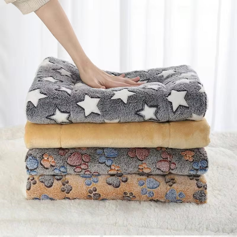 Flannel Pet Sleeping Mat - Cozy Dog Bed and Cat Litter Cushion for All Sizes, Ideal for Winter Use