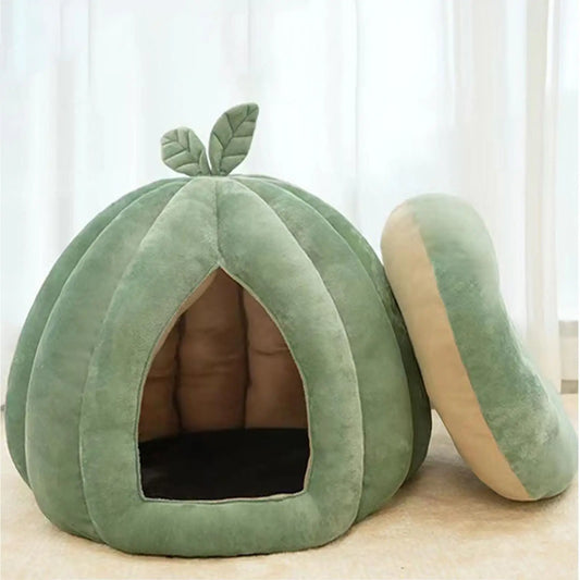 Indoor Cat Beds - Enclosed Pumpkin Cat House and Thickened Halloween Pet Hideaway for Kittens and Small Cats