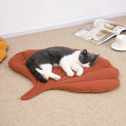 Soft Cotton Leaf-Shaped Cat and Dog Bed Mat - Double-Sided Washable Sleep Blanket for Pets
