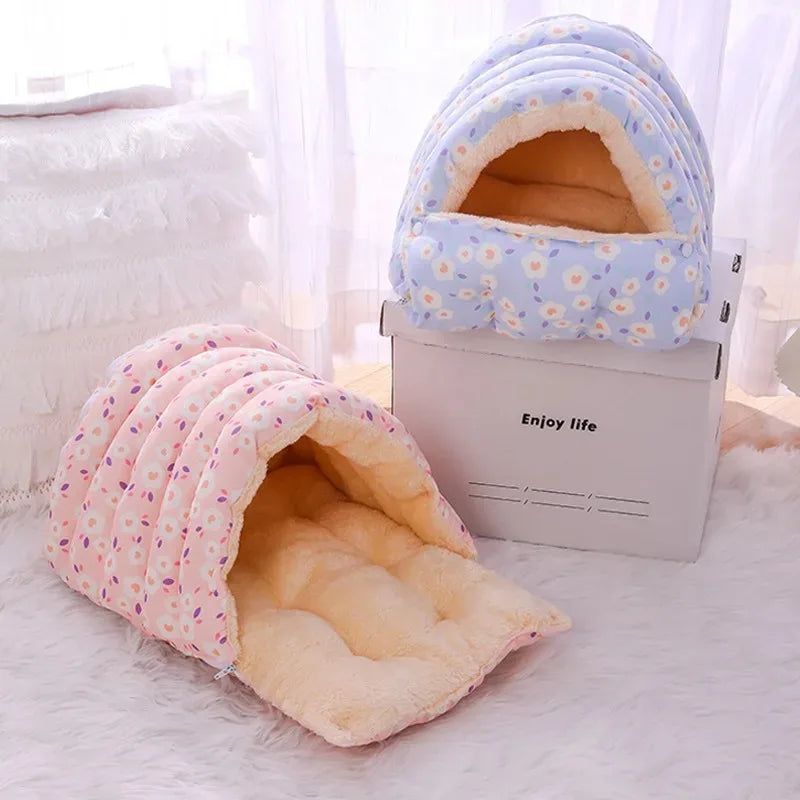 Premium Winter Cat Beds and Accessories for Pets - Cozy Cushions and Habitats for Kittens and Puppies