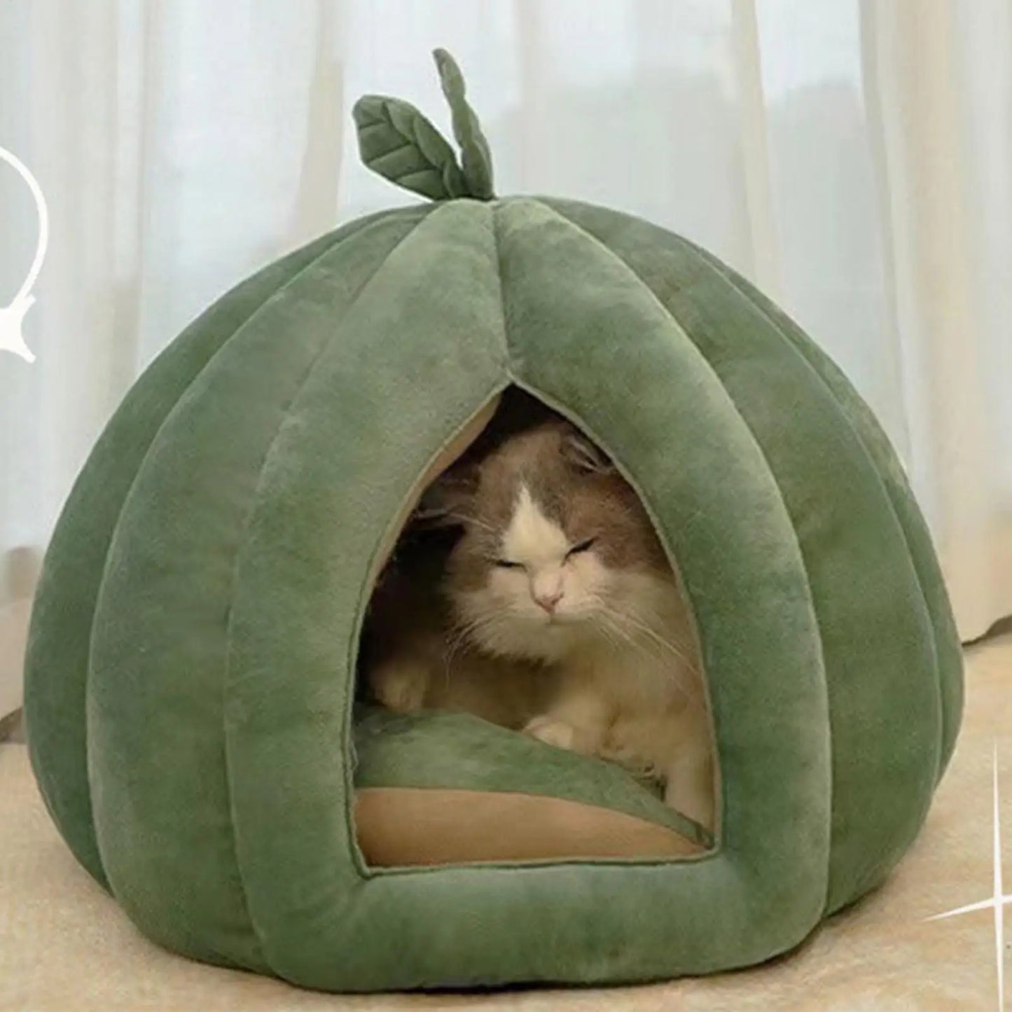Indoor Cat Beds - Enclosed Pumpkin Cat House and Thickened Halloween Pet Hideaway for Kittens and Small Cats