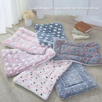 Flannel Pet Sleeping Mat - Cozy Dog Bed and Cat Litter Cushion for All Sizes, Ideal for Winter Use